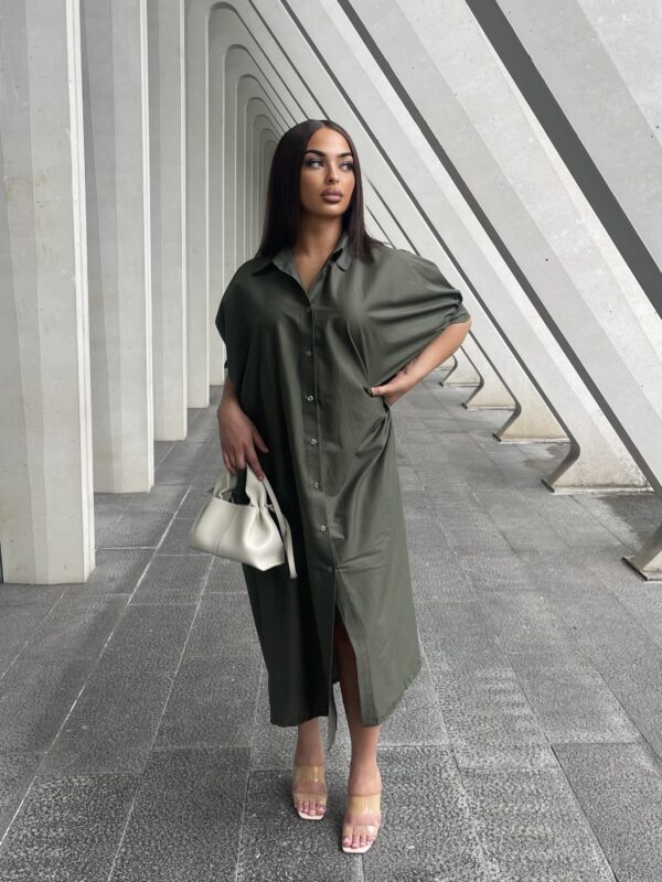 Robe Shay
Kaki