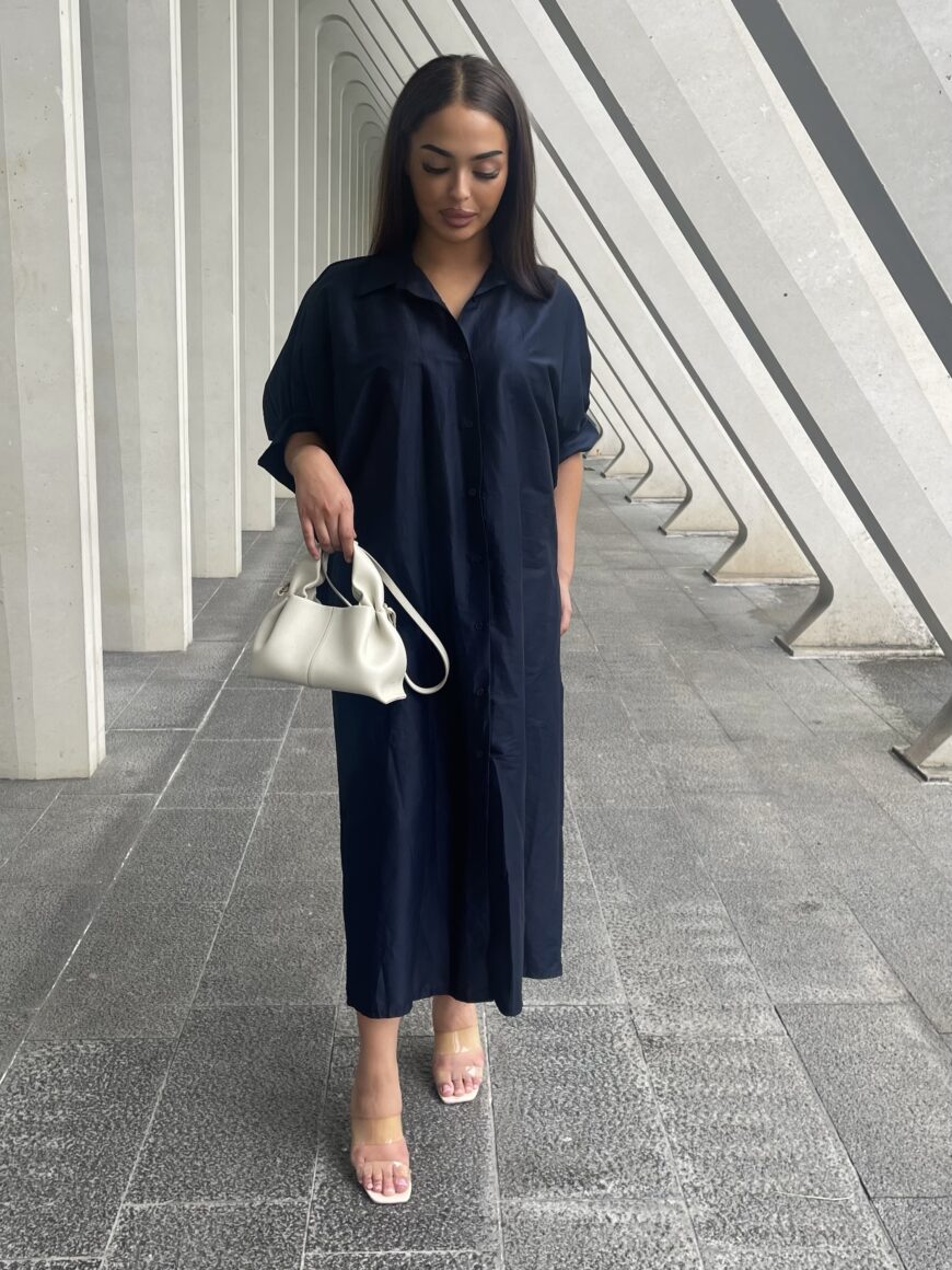 Robe Shay
Bleu nuit – Image 2
