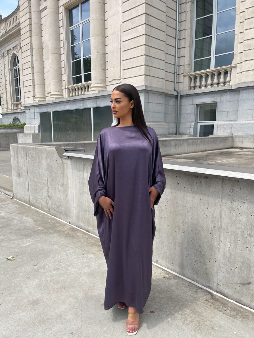 Robe satiné 
Émirat