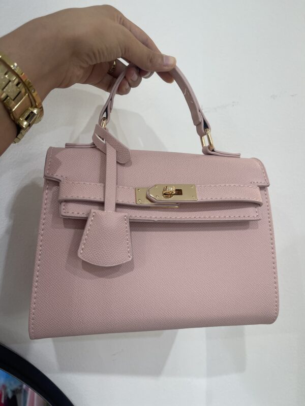 Sac Kelly