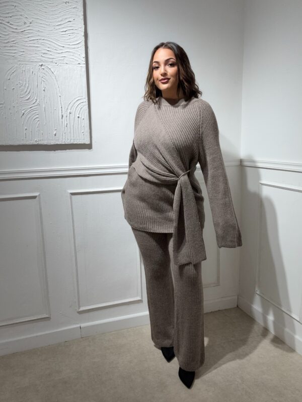 Ensemble MYLIA 
 TAUPE