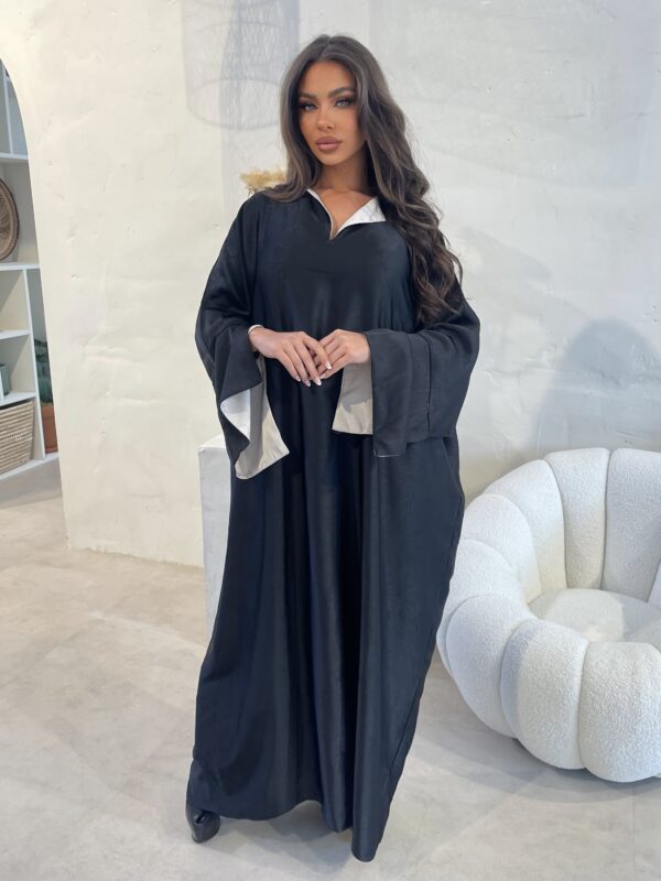 Abaya Qamar