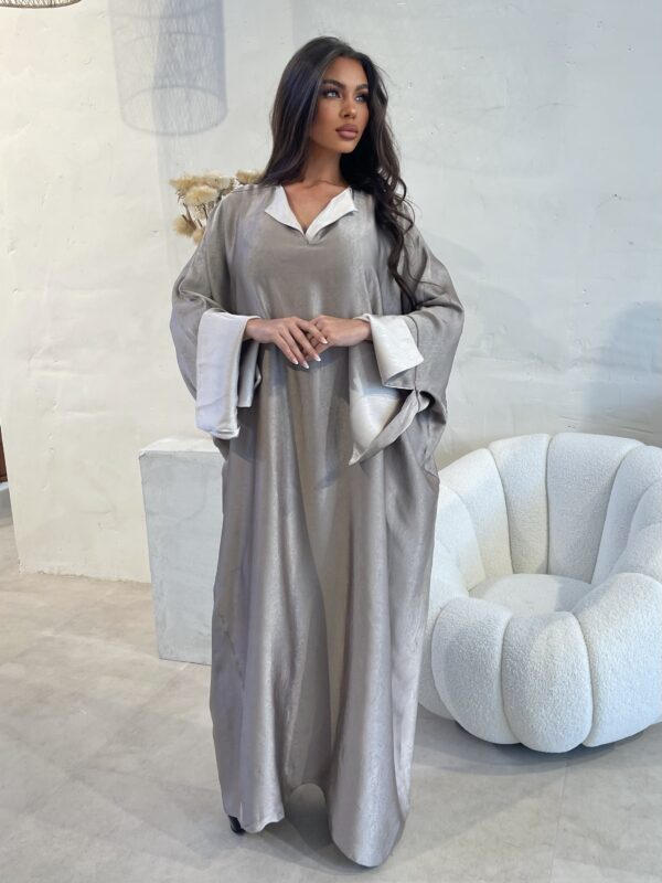 Abaya Qamar