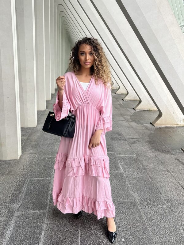 Robe Leslie