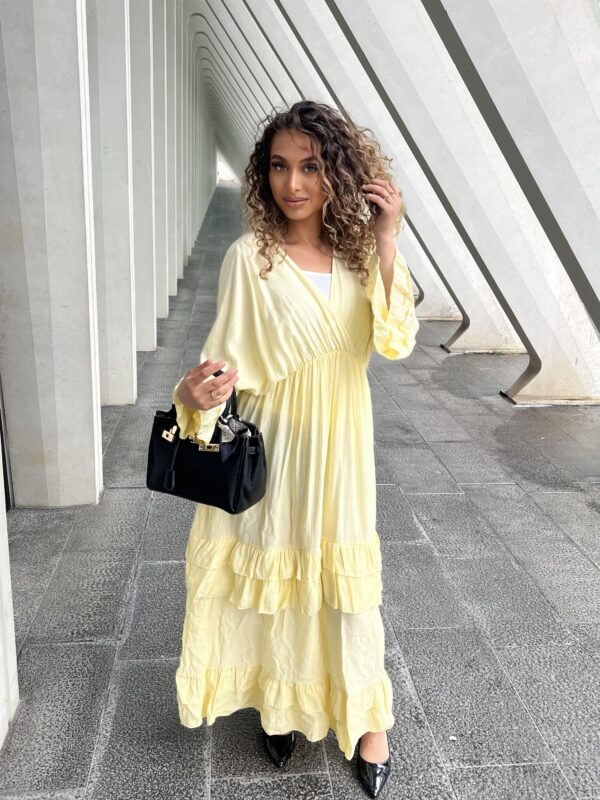 Robe Leslie