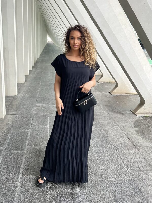 Robe Amira