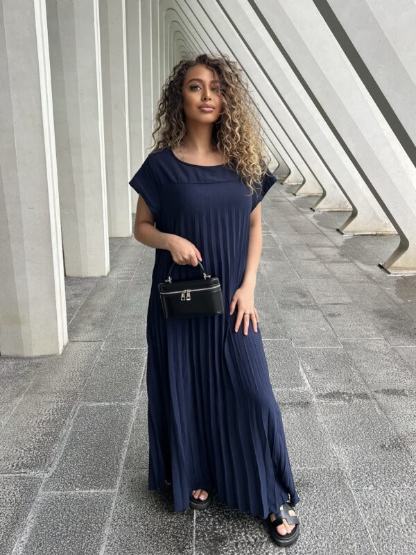 Robe Amira